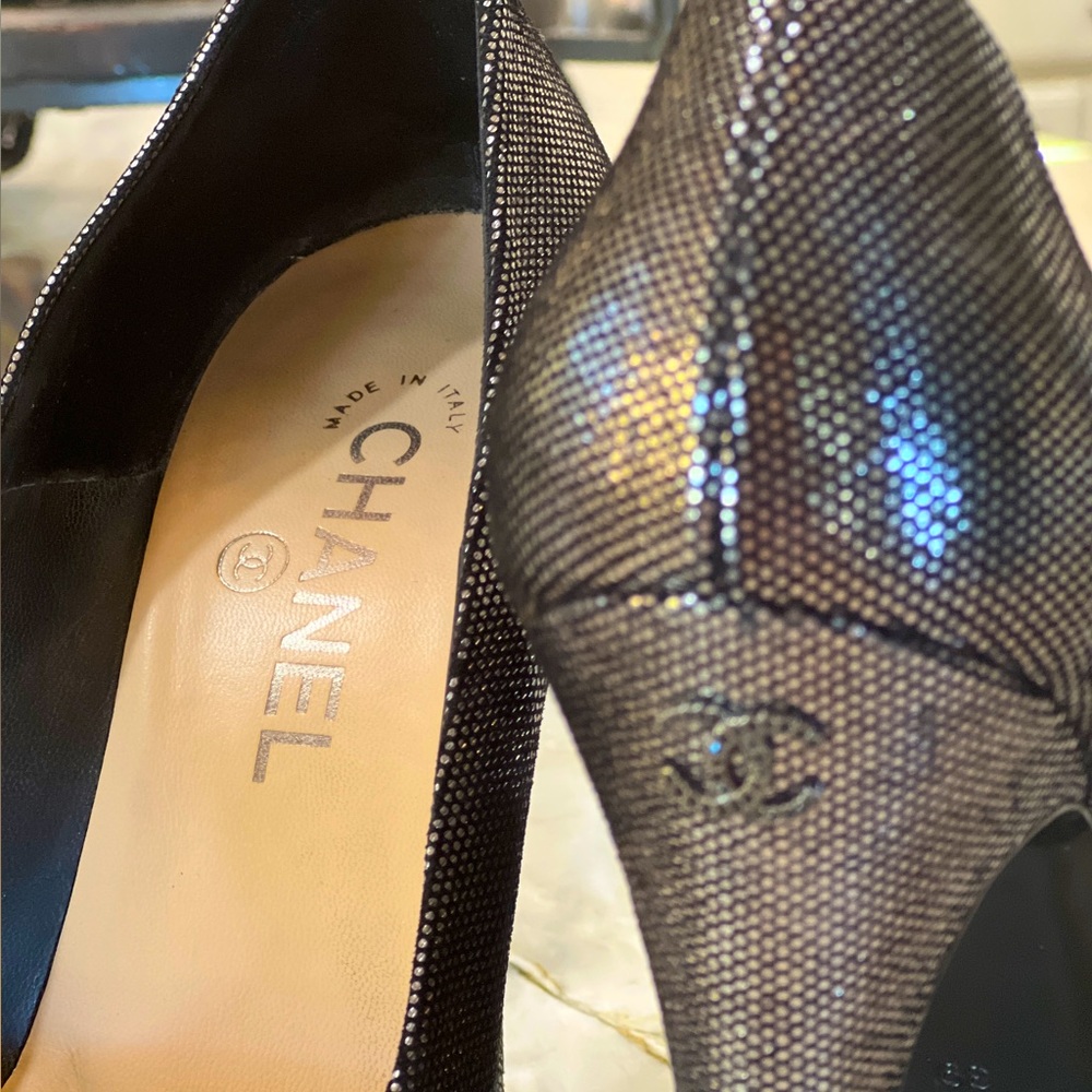 Chanel Auth G28289 black and silver Metallic platform stilettos